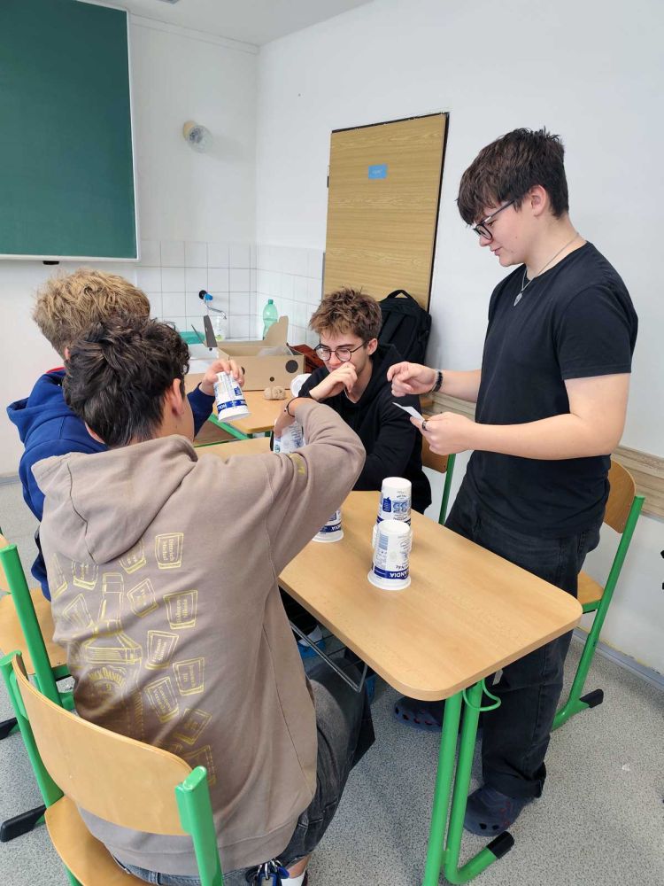 Jak jsme se zabydleli aneb adaptační program strojařů-4
