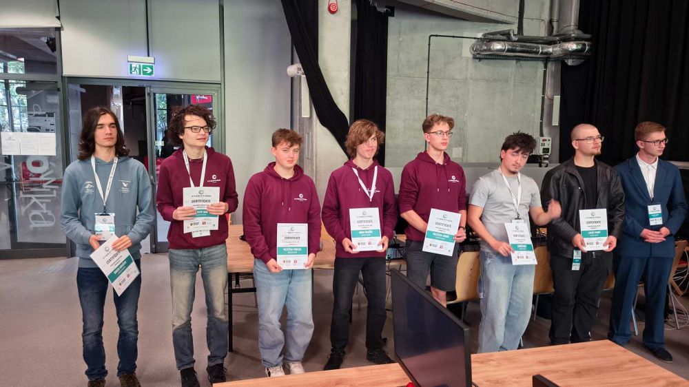 Kyberbezpečnostní soutěž Cybertron: 5 dní plných IT, kryptografie a nových zkušeností-12