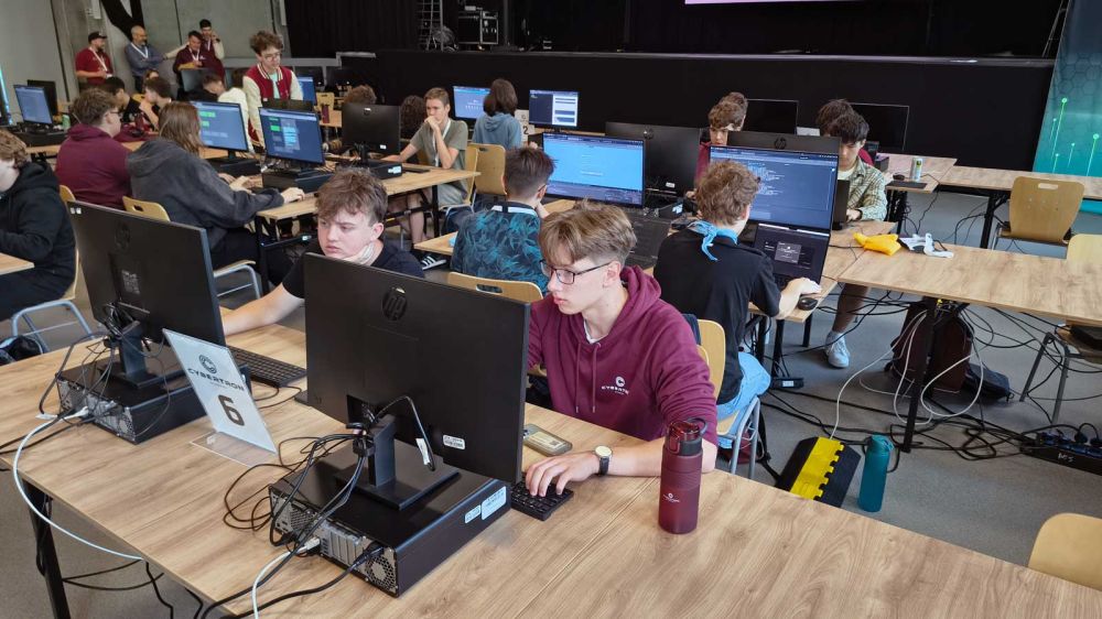 Kyberbezpečnostní soutěž Cybertron: 5 dní plných IT, kryptografie a nových zkušeností-9