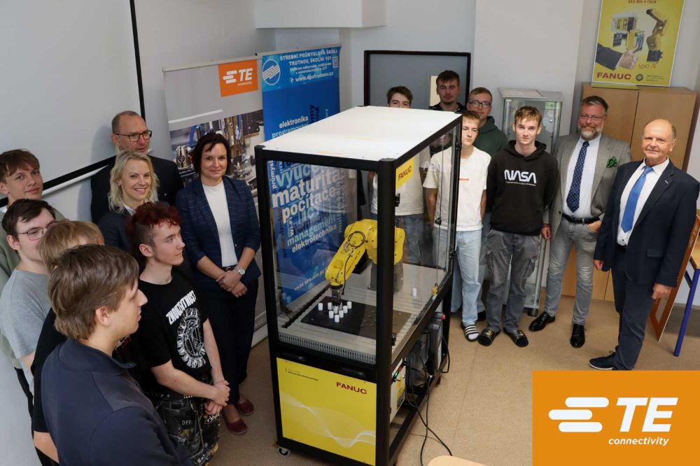 Učíme, jak programovat průmyslového robota díky firmě TE Connectivity