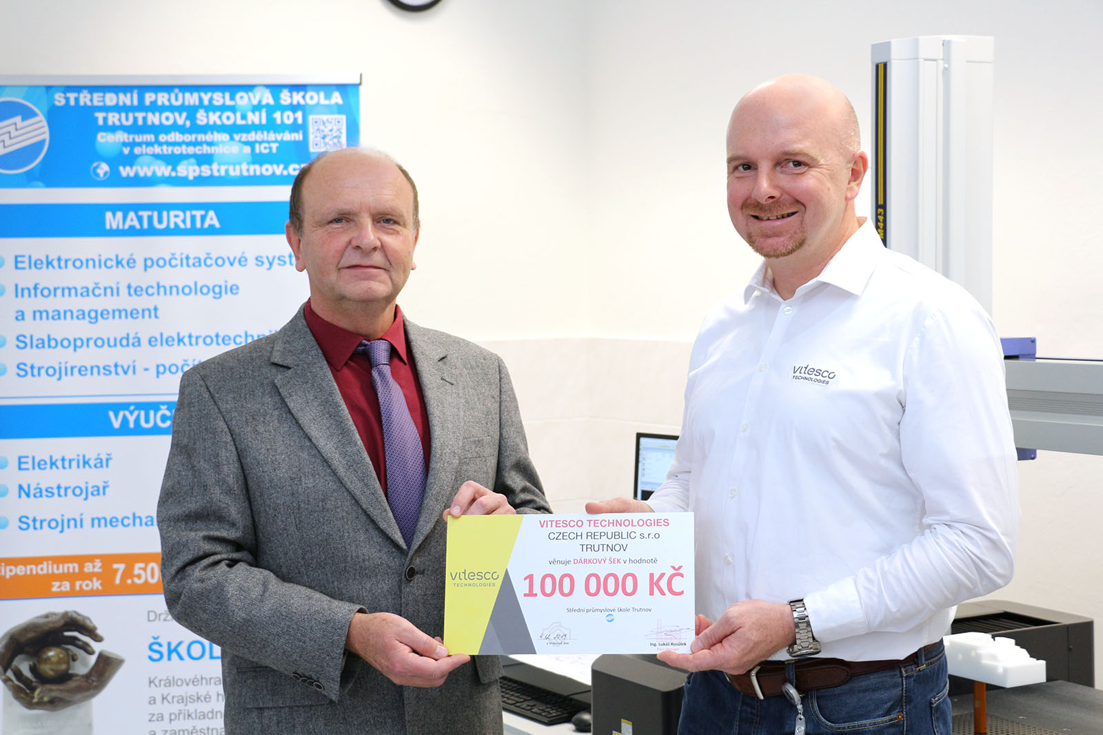 Vitesco darovalo škole 100 tisíc korun