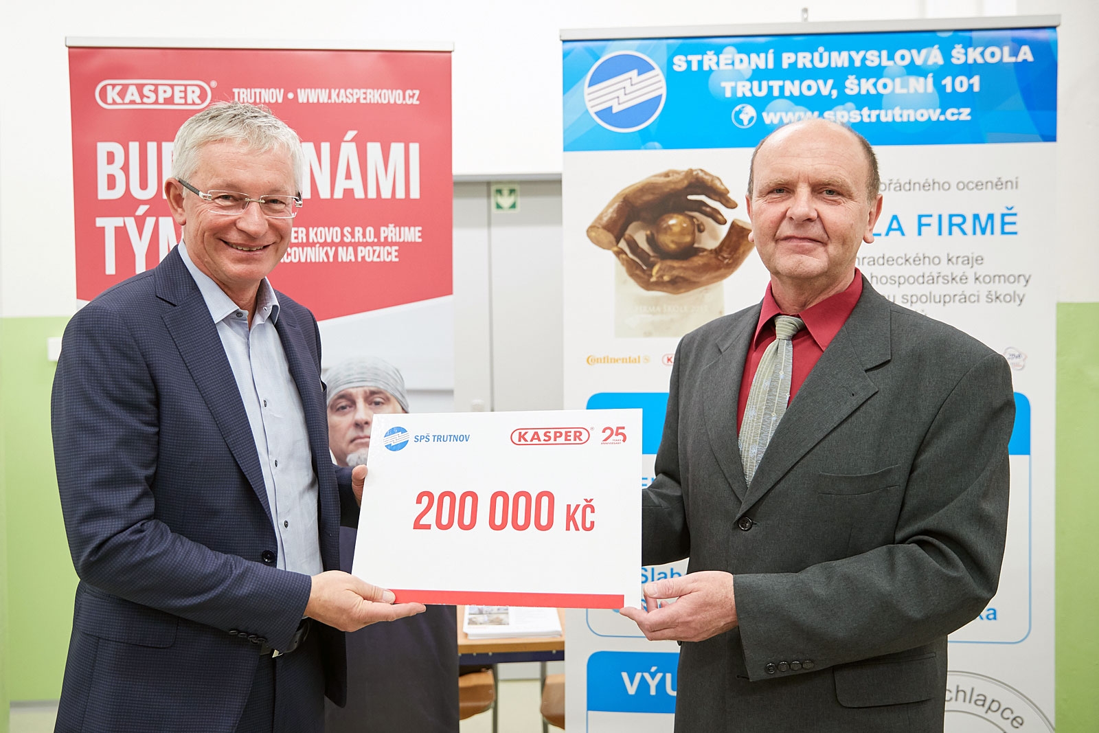 KASPER ocenil „Nástrojaře roku“ a škole věnoval dar Kč 200 tis.