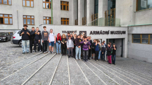 Den v Praze o penězích a ve vojenském muzeu