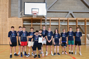 Zase to cinklo! Slavíme třetí místo v basketbalovém turnaji 2024/2025