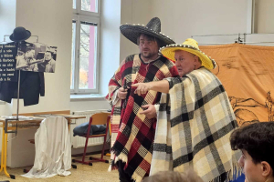 Divadelní učebnice nás vyloženě bavila!