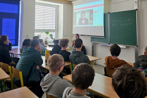 Jak se hádá neslyšící rodič s učitelem? Přes Tichou linku